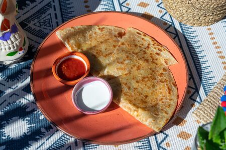 Кесадилья свинина на гриле