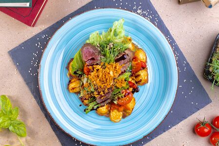 Картофельная вафля с ростбифом