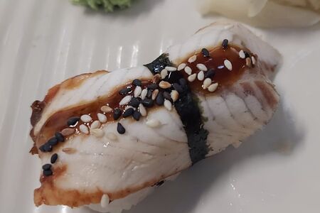 Угорь нигири