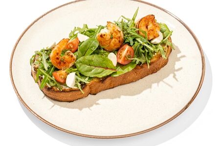Брускетта с креветками