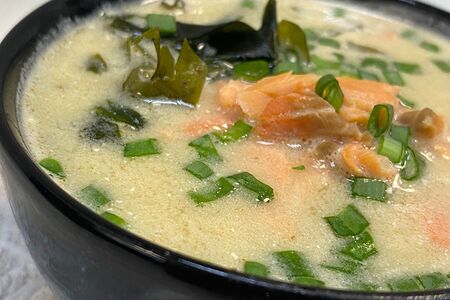 Сливочный суп с лососем