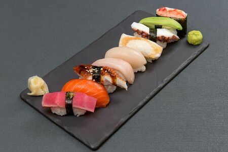 Ассорти суши Хитто