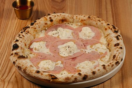 Ветчина со страчателлой