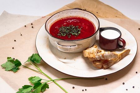 Веганский борщ с чесночной пампушкой