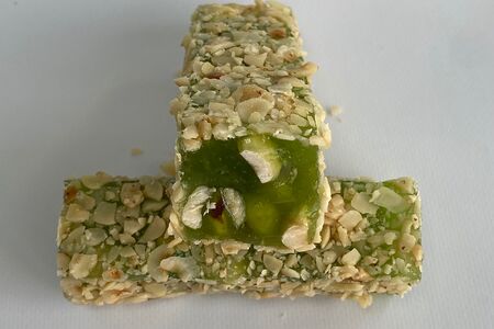 Яблочный с фундуком