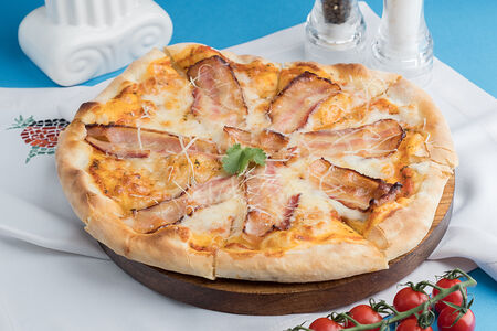 Пицца с беконом