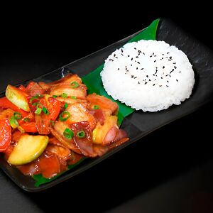 Чеюк-Поккым (острая свинина по-корейски)