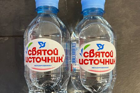 Вода без газа Святой источник