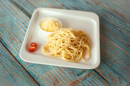 Спагетти с сыром