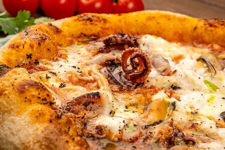 Пицца Морская большая