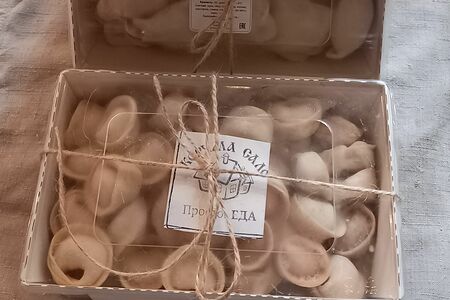 Замороженные пельмени самолепные