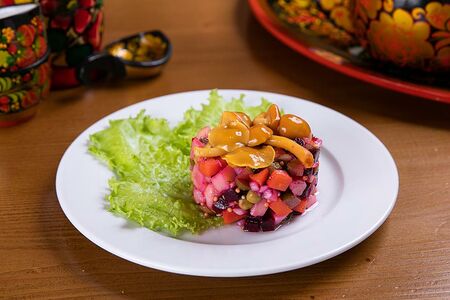 Винегрет с опятами