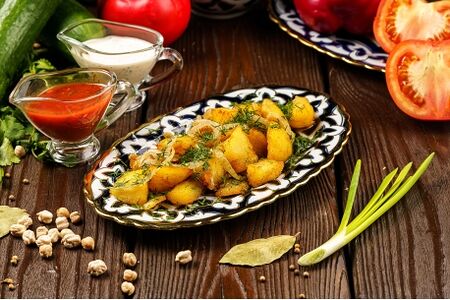 Жаренный картофель с луком