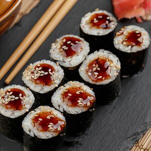 Роллы с угрём