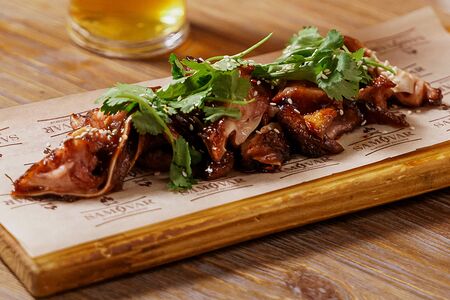 Томленые в пиве свиные уши