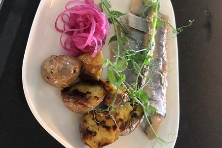 Сельдь с запеченным картофелем