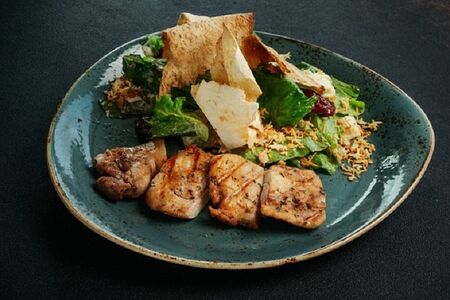 Цезаридзе с жареным цыпленком