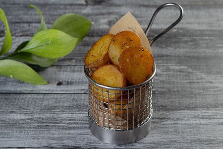 Картофель молодой