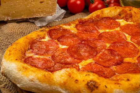 Пицца Пепперони большая