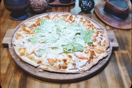 Пицца Цезарь с курицей