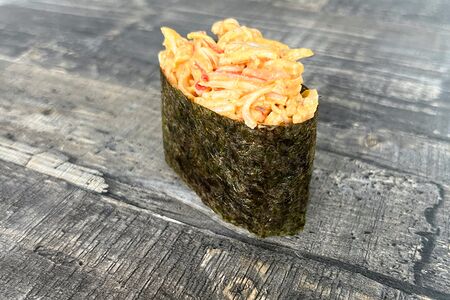Гункан с крабом