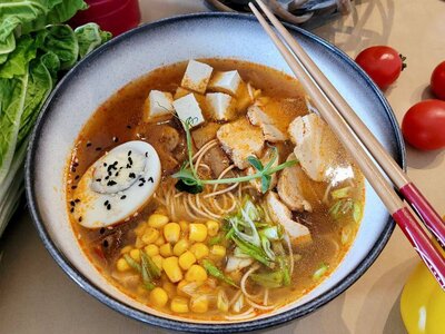 Рамен с цыплёнком и тофу