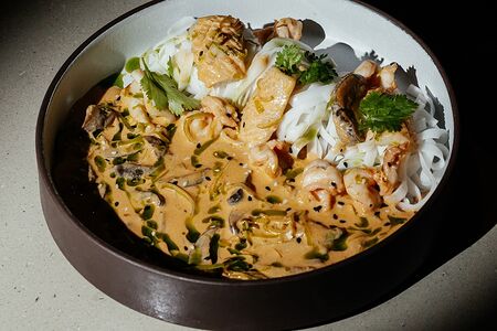 Лапша Том Ям с морепродуктами