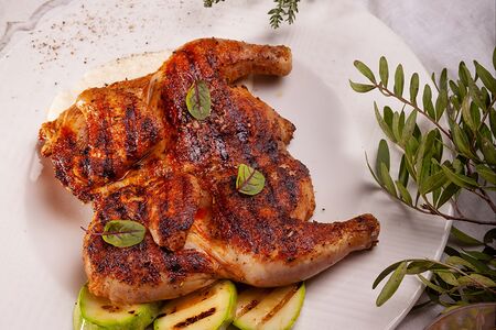 Цыпленок с кабачками гриль
