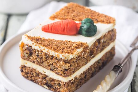 Пирожное Десерт морковный с кремом