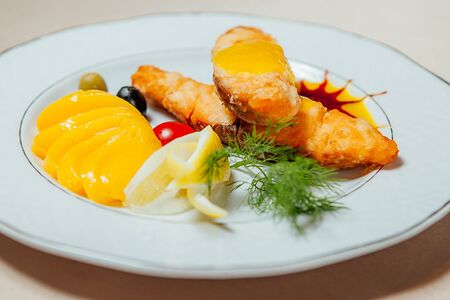 Семга под персиком