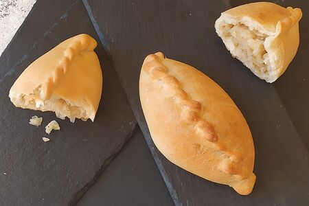 Пирожок с капустой