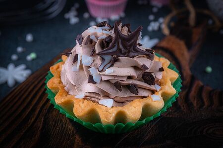 Корзиночка с шоколадом