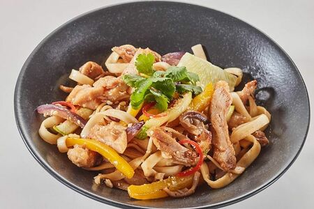 Удон с курицей