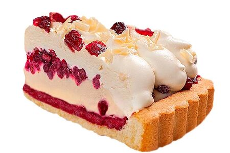 Торт брусничный с белым шоколадом