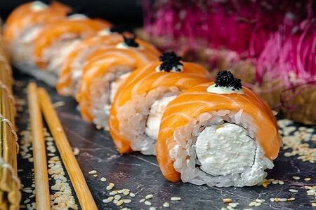 С чёрной икрой