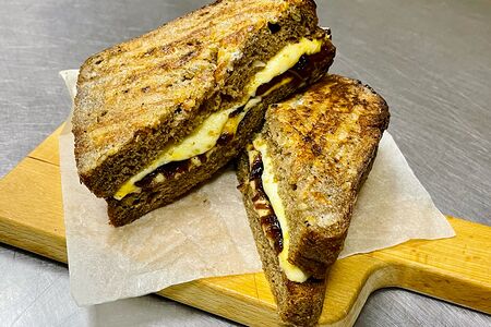 Гриль-сэндвич с сыром