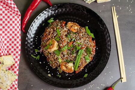 Вок с креветкой