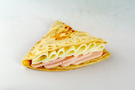 Блин с ветчиной и сыром