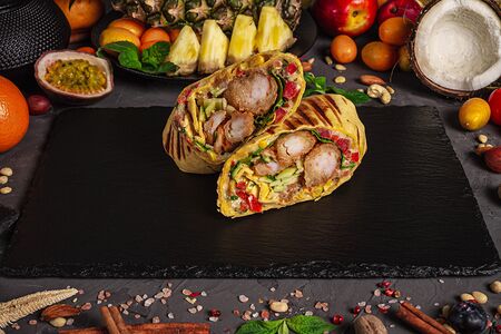 Буррито с лососем