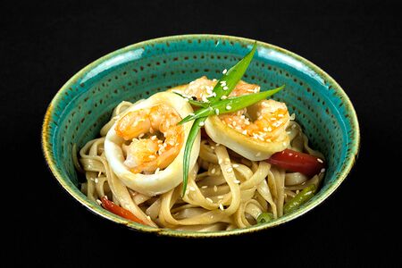 Удон с морепродуктами