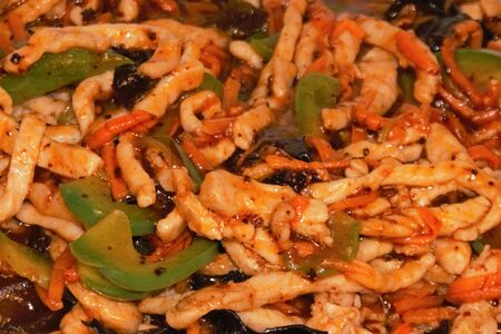 Свинина соломкой в кисло-сладком соусе