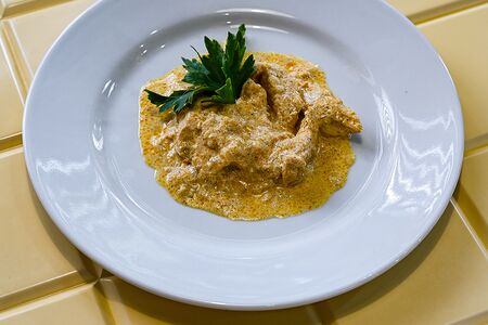 Индейка в сливочном соусе