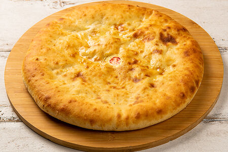 Осетинский пирог с ветчиной и сыром