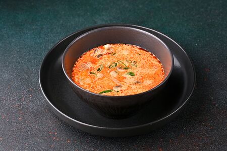 Огненный суп из акулы с креветками