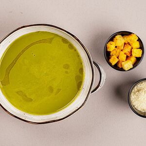 Բրոկկոլիով և ծնեբեկով կրեմ ապուր 