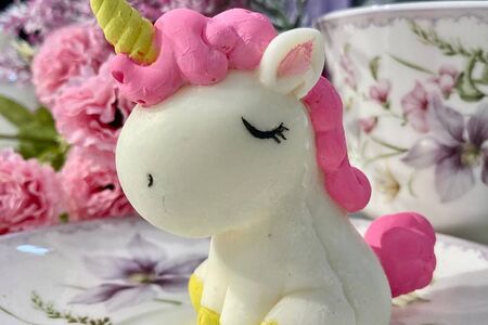 Фигурка из шоколадной глазури №4