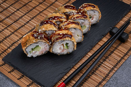 Ролл с креветкой в темпуре