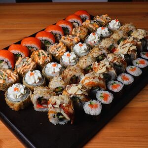 Family сет и пицца Маргарита