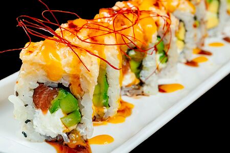 Запечённый ролл с лососем