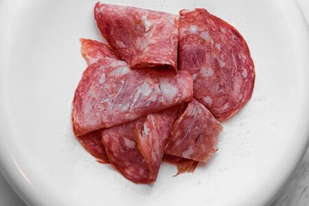 Сыровяленая колбаса Сальчичон Монтанья